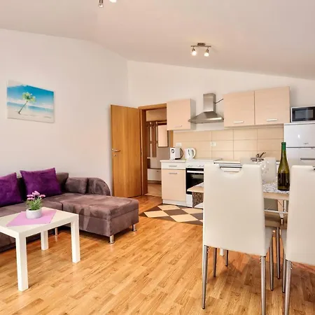 Krizan Apartament Pula